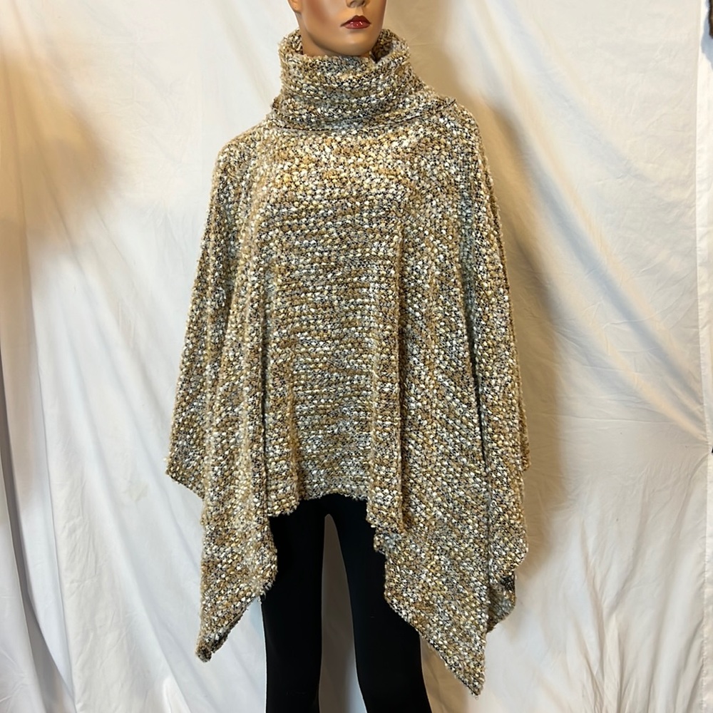 Womens knitted poncho